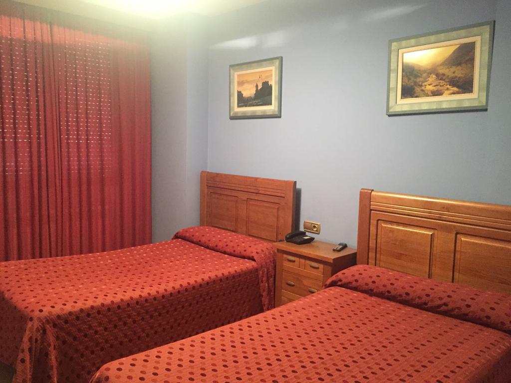 El Ancla Hotel Ponferrada Szoba fotó